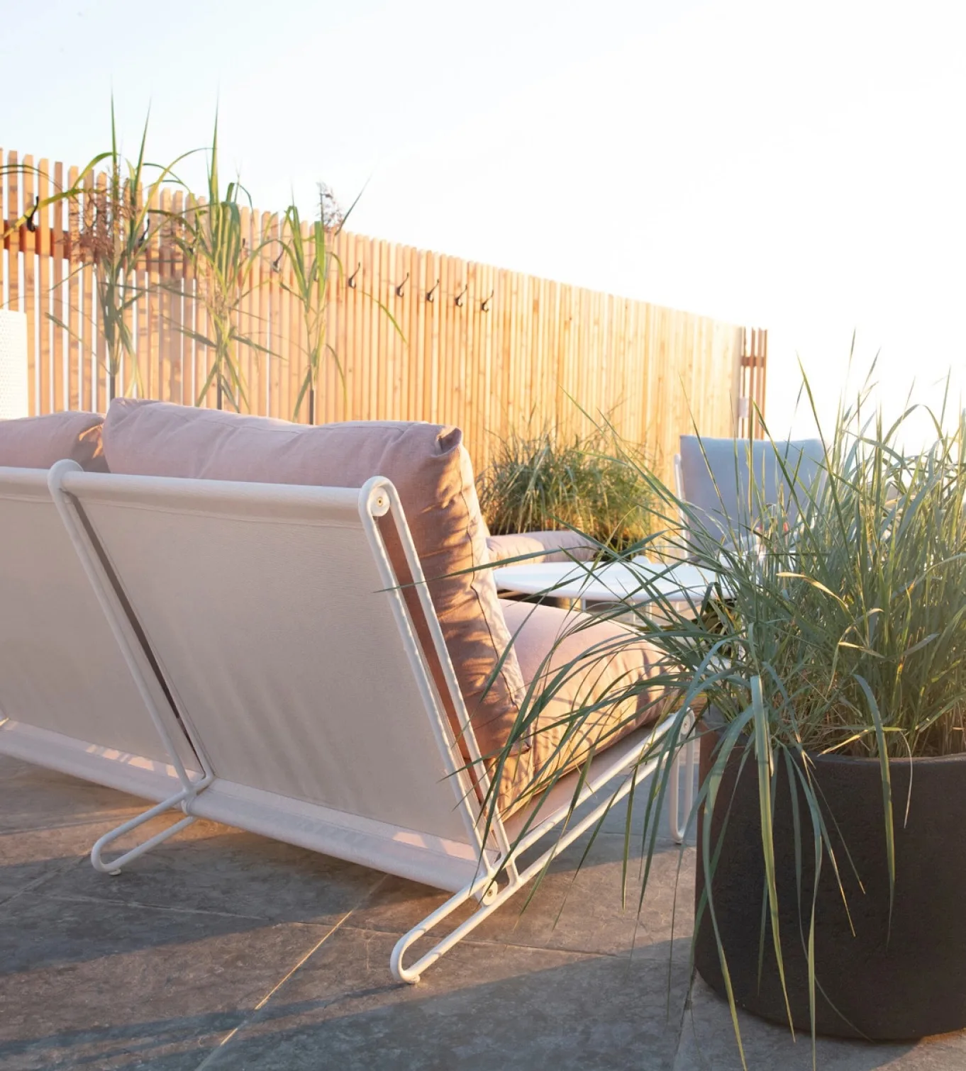 UTEMÖBLER – skapa ditt bästa rum utomhus ☀️

Hos oss på Stegbo hittar du utemöbler från Brafab som förvandlar din uteplats till en plats du vill vara på – hela sommaren.

Oavsett om du har en stor altan, trädgård eller en mindre balkong hjälper vi dig hitta rätt.
Här finns matgrupper, loungemöbler och bekväma stolar som bjuder in till långa middagar, lugna morgnar och sköna kvällar i solen.

✔ Stilren design
✔ Hög komfort
✔ Material anpassade för nordiskt klimat

Vi hjälper dig skapa en uteplats där funktion möter känsla – och där sommarens bästa stunder får ta plats.

👉 Upptäck utemöblerna i butik
👉 Eller se mer på stegbo.se

Sommaren börjar hos oss. 🌿