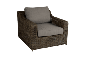 Brafab Glendon fåtölj – Klassisk loungefåtölj i rund konstrotting med vattenavvisande dyna. Rymlig komfort för uteplatsen. Köp på stegbo.se eller i Örnsköldsvik.