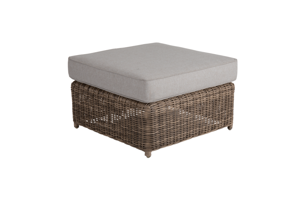 Glendon fotpall i konstrotting med vattenavvisande dyna. Perfekt som fotstöd eller extra sittplats. Köp på stegbo.se eller i butik i Örnsköldsvik.