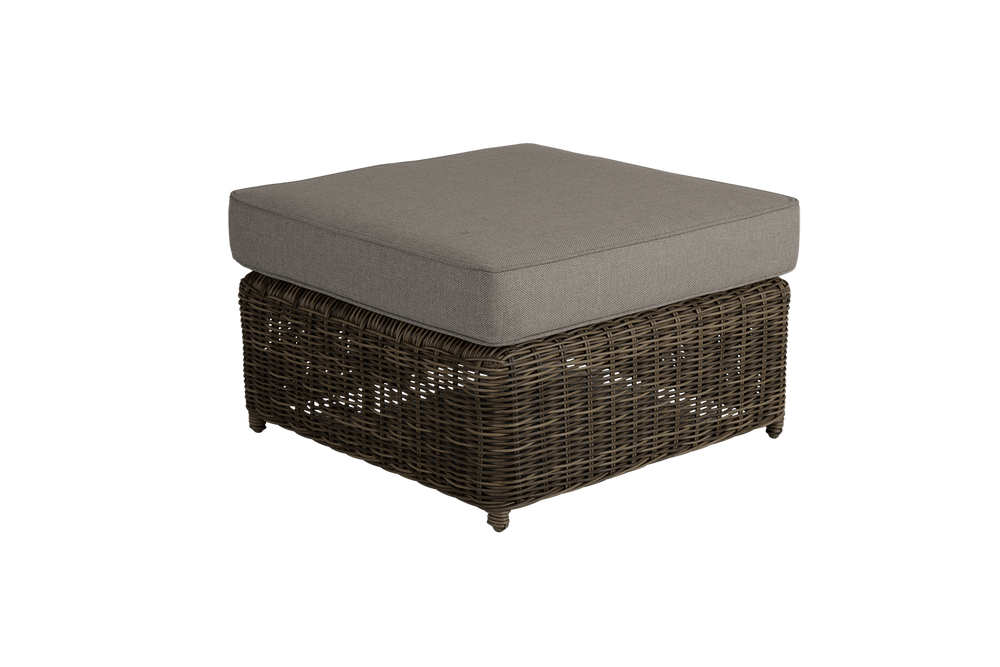 Glendon fotpall i konstrotting med vattenavvisande dyna. Perfekt som fotstöd eller extra sittplats. Köp på stegbo.se eller i butik i Örnsköldsvik.