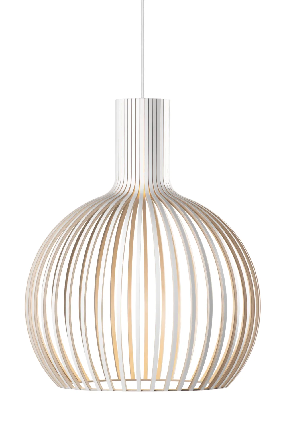 Octo Small 4241 Taklampa vit björk hängande. Secto design